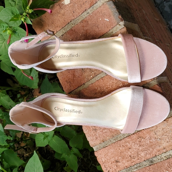 Blush pink ankle strap sandals sz. 10 - Picture 3 of 7